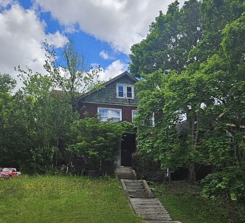 Investors  Dream!! Pittsburgh 3BD - 2BA $160,000