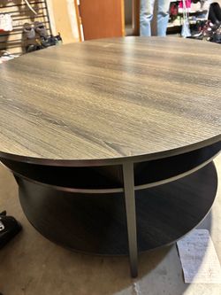 3x3 round coffee table - only used for 1 month