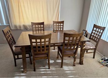 🤎Beautiful Solid Wood DiningTable w 6 Chairs! Delivery Available!