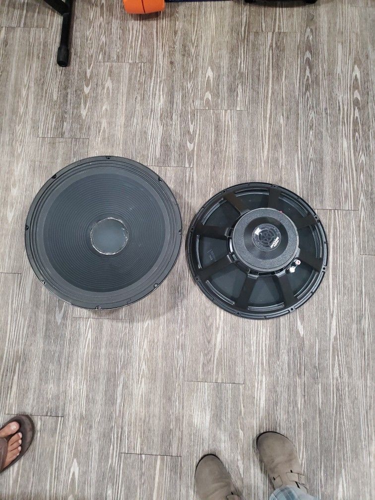 500 W 8 Ohms Base