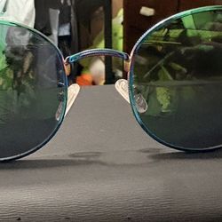 Quay Mod Star Sunglasses