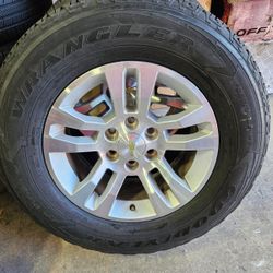 SET DE 4 RINES Y GOMAS 18 PARA SUBURBAN SILVERADO TAHOE AVALANCE, YUKON 