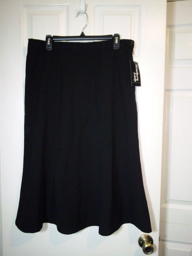 NWT Southern Lady Black Midi Skirt Size 12