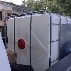 275 Gallon Water Tank 