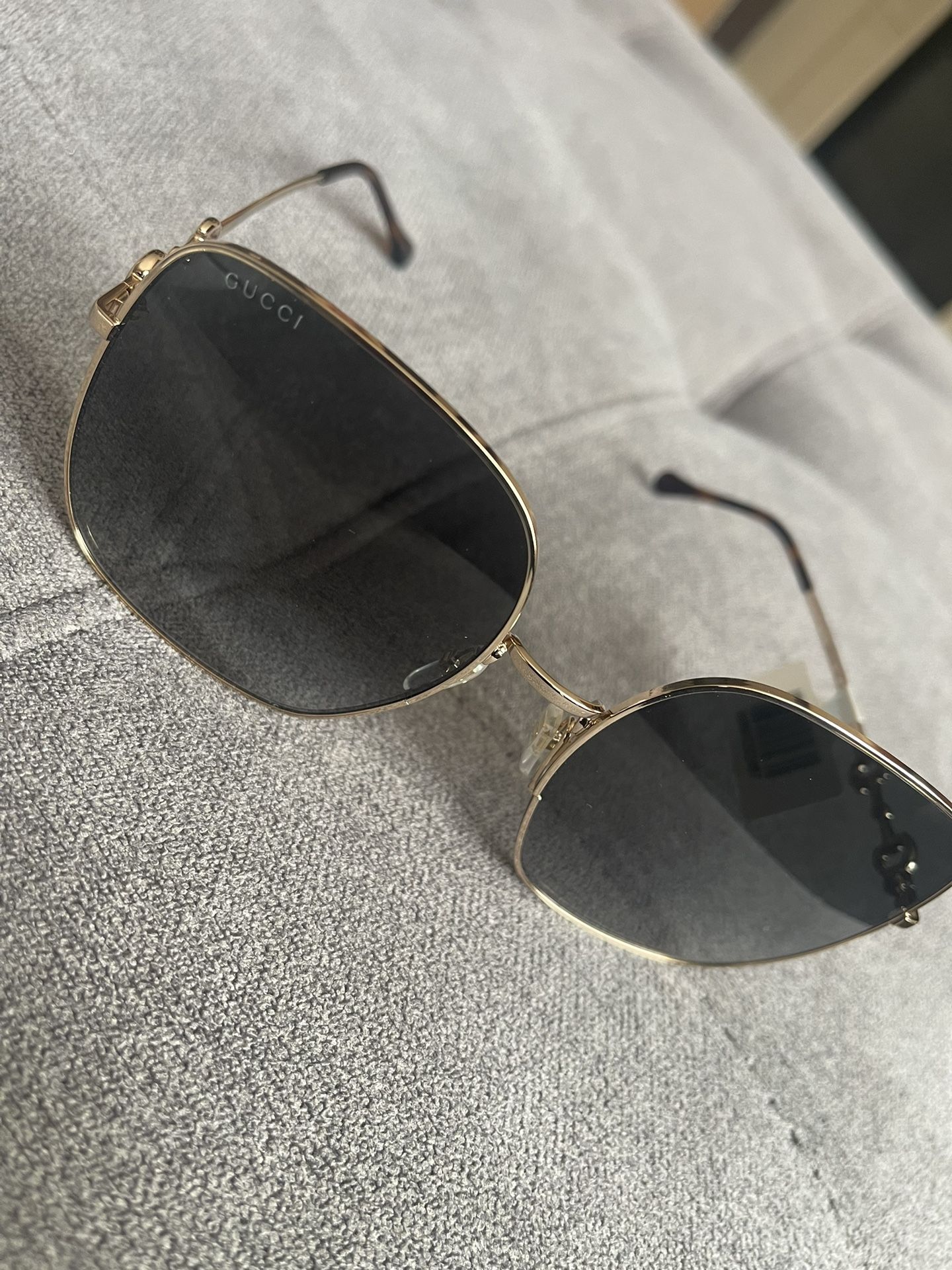 NEW Gucci Women's Sunglasses, GG0879S GOLD