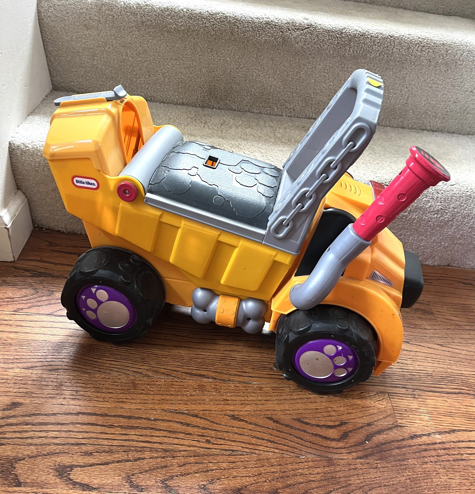 Little Tikes Ruff Ride-On With Sounds & Lights