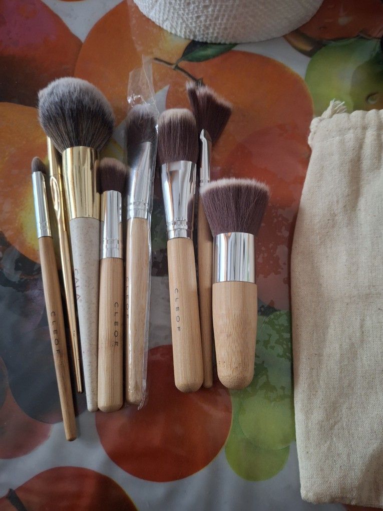 Makeup π Brushes