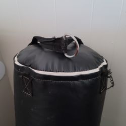 100 Lb Punching Bag