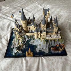 Lego hogwarts castle and grounds