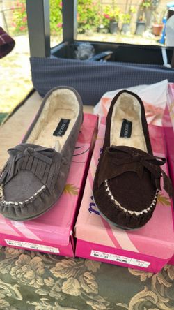 Todos por $20 nuevos 6 pares size 10 w