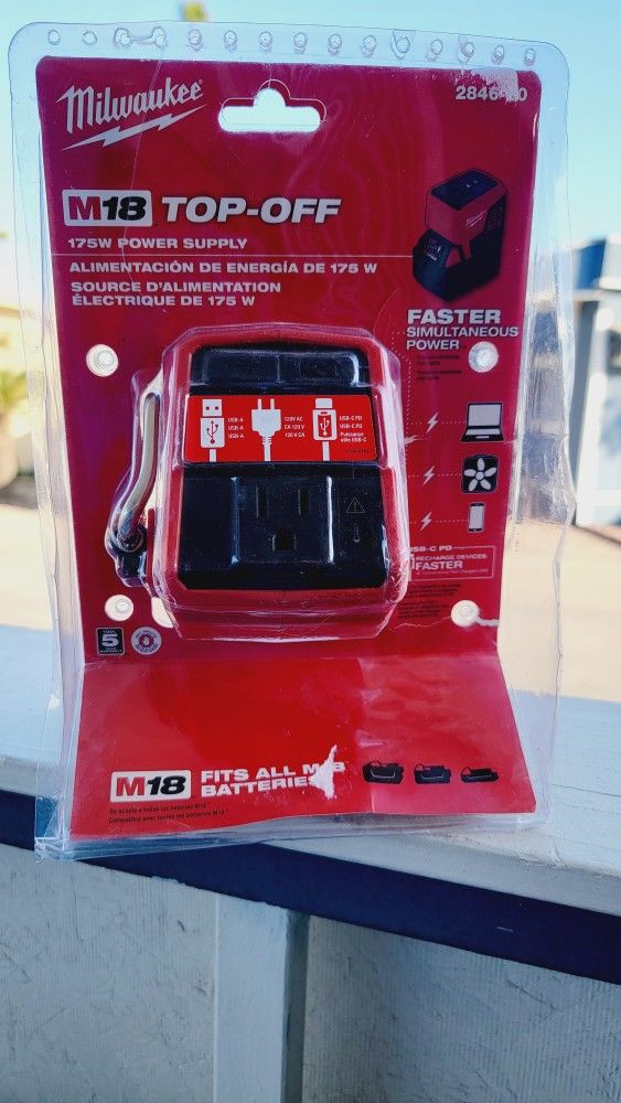 Powered Compact Inverter for M18 Batteries (Tool-Only