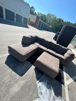 Sectional Sofa/ Couch (We Deliver)