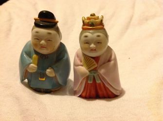 Vintage chinese salt and pepper shakers