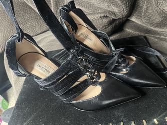 Valentino High Heels Shoes with black velvet straps chain in front size 38.5