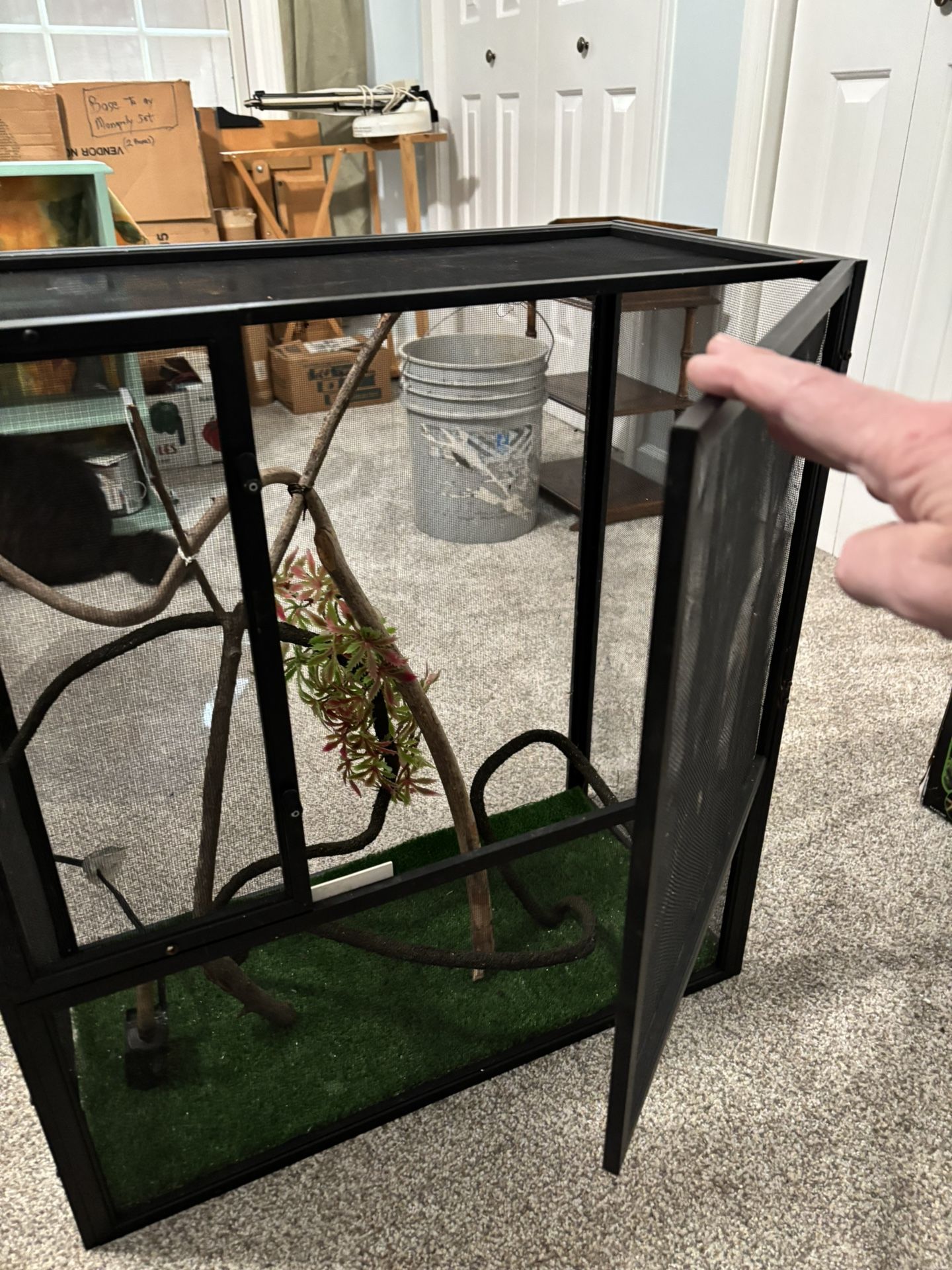 Terrarium …Fully Screened For Chameleon