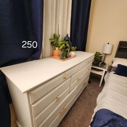 Dresser White In Good Conditions 