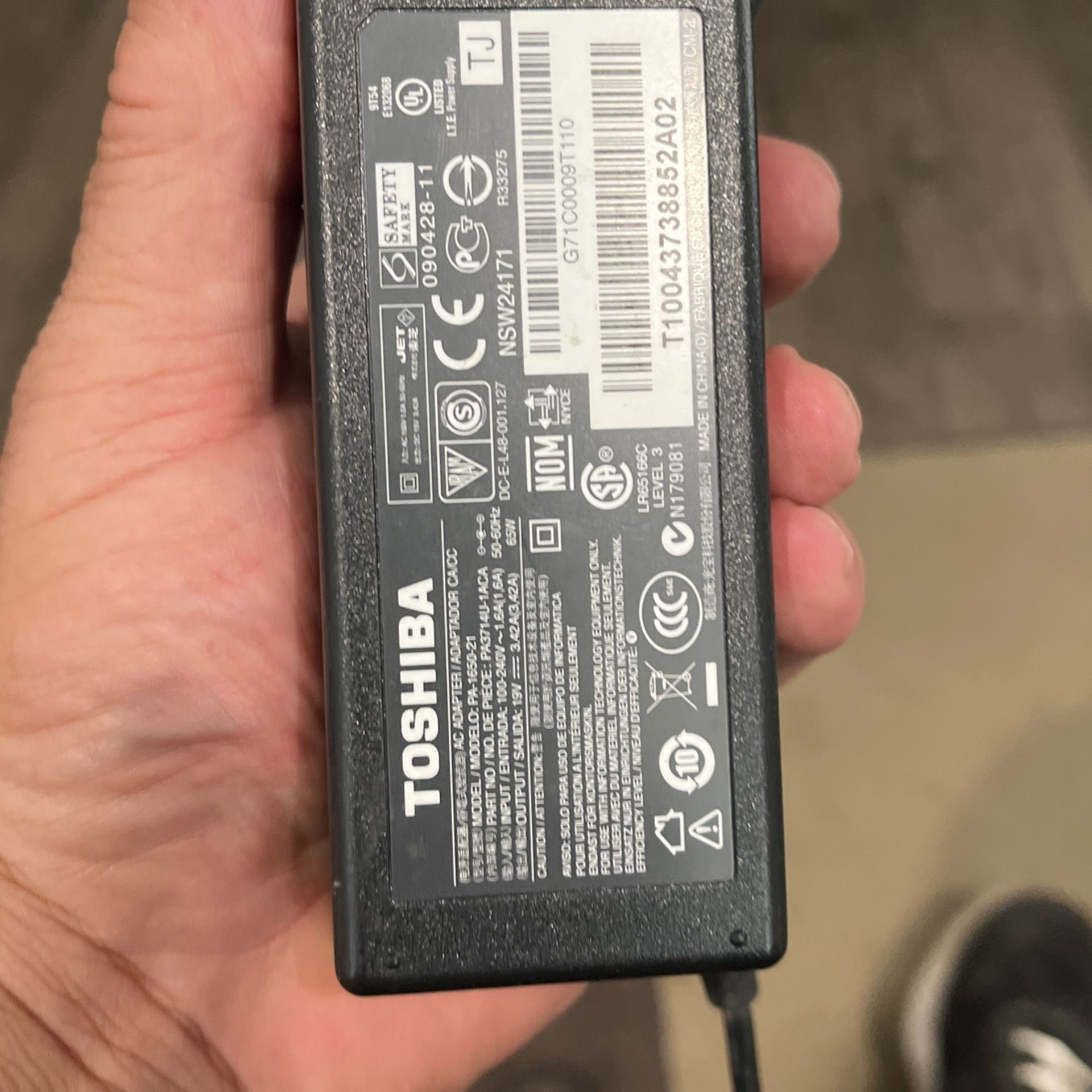Original Toshiba Laptop Charger