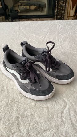 Vans ultra range neo vr3 size 7.0 Men 8.5 Women
