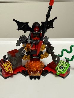 LEGO Nexo Knights Ultimate Lavaria Set