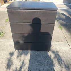 Nice Dresser With 4 doors 