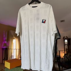 Lv Shirt Size Large 