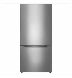 INSIGNIA refrigerator 30in. Wide 18.6cu.ft. Bttm freezer