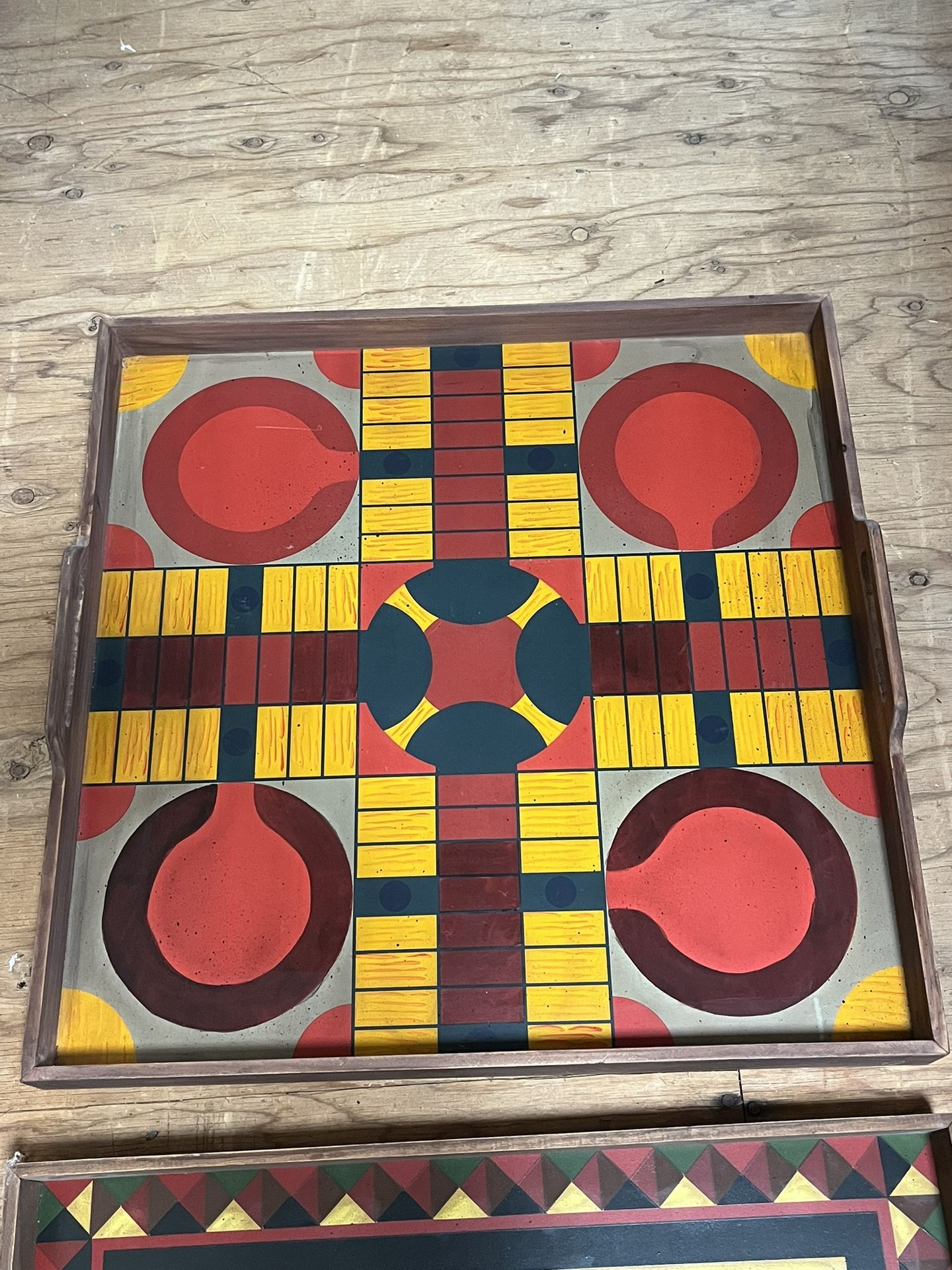 Beautiful, Colorful Trays Like New!