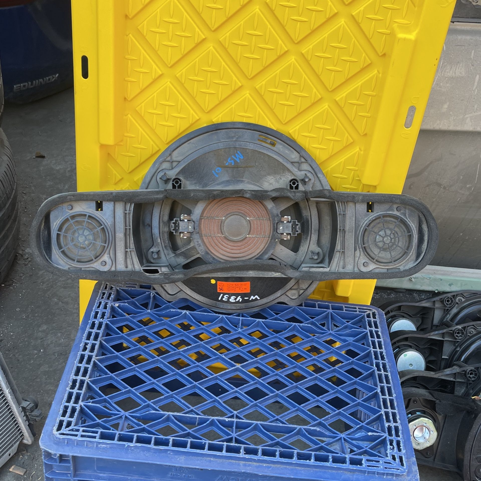 2006 2007 2008 2009 Mercedes Benz E Class Cls Class Cls550 E350 Speaker Subwoofer π Used OEM