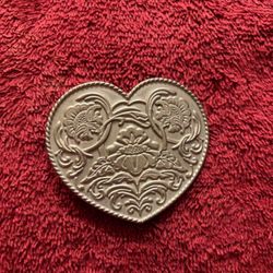 BUCKLE belt heart shaped metal floral fashion accessory collectible PREOWNED