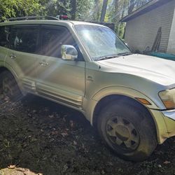 2001 Mitsubishi Montero