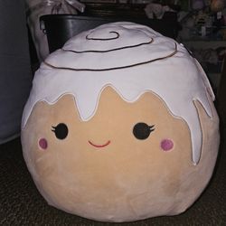 Squishmallow Chanel Cinnamonroll 12"
