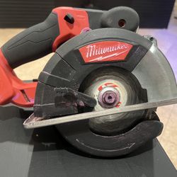 Milwaukee m18 fuel skillsaw 