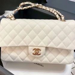 White chain bag
