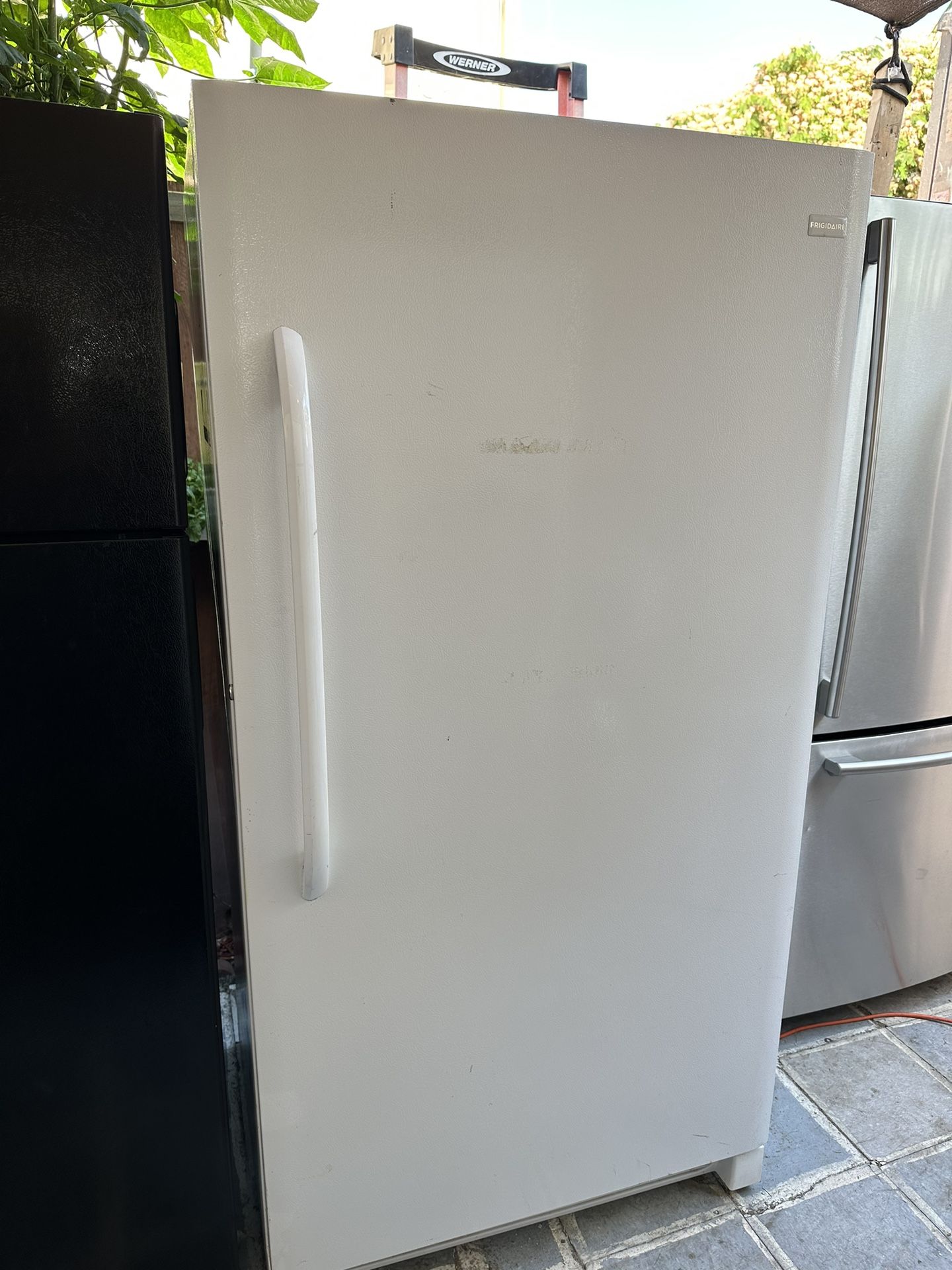 Frigidaire Upright Freezer for Sale in Orange, CA OfferUp