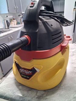 Wet and dry Vac cleaner, made by stinger.