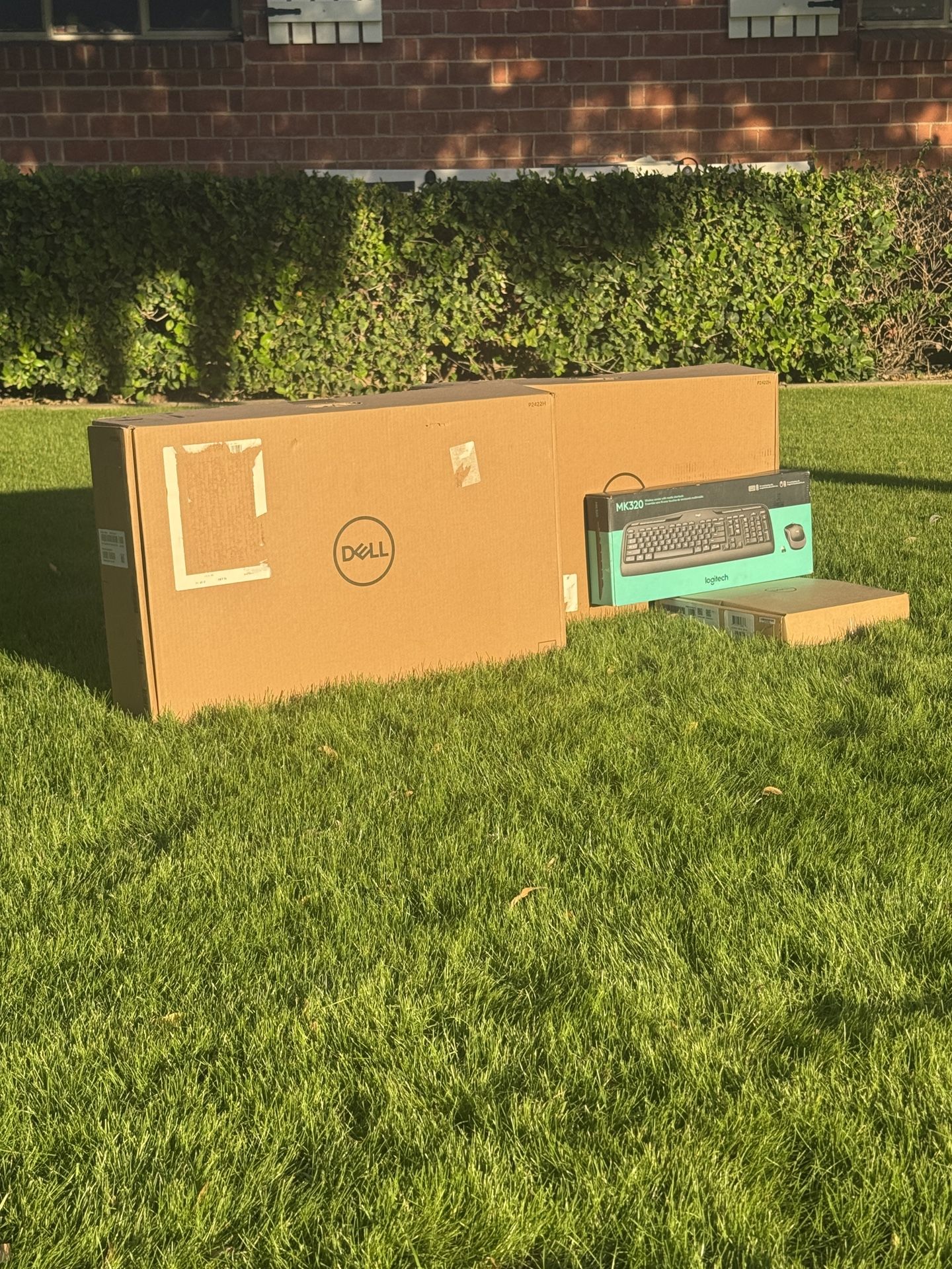 New In Box Dell Computer Monitors, USB-C Laptop Dock, Keyboard And Mouse