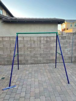 Metal 440 lb A-frame steel swing frame