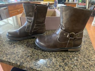 Girls Brand New Chestnut Boots Size 2Y