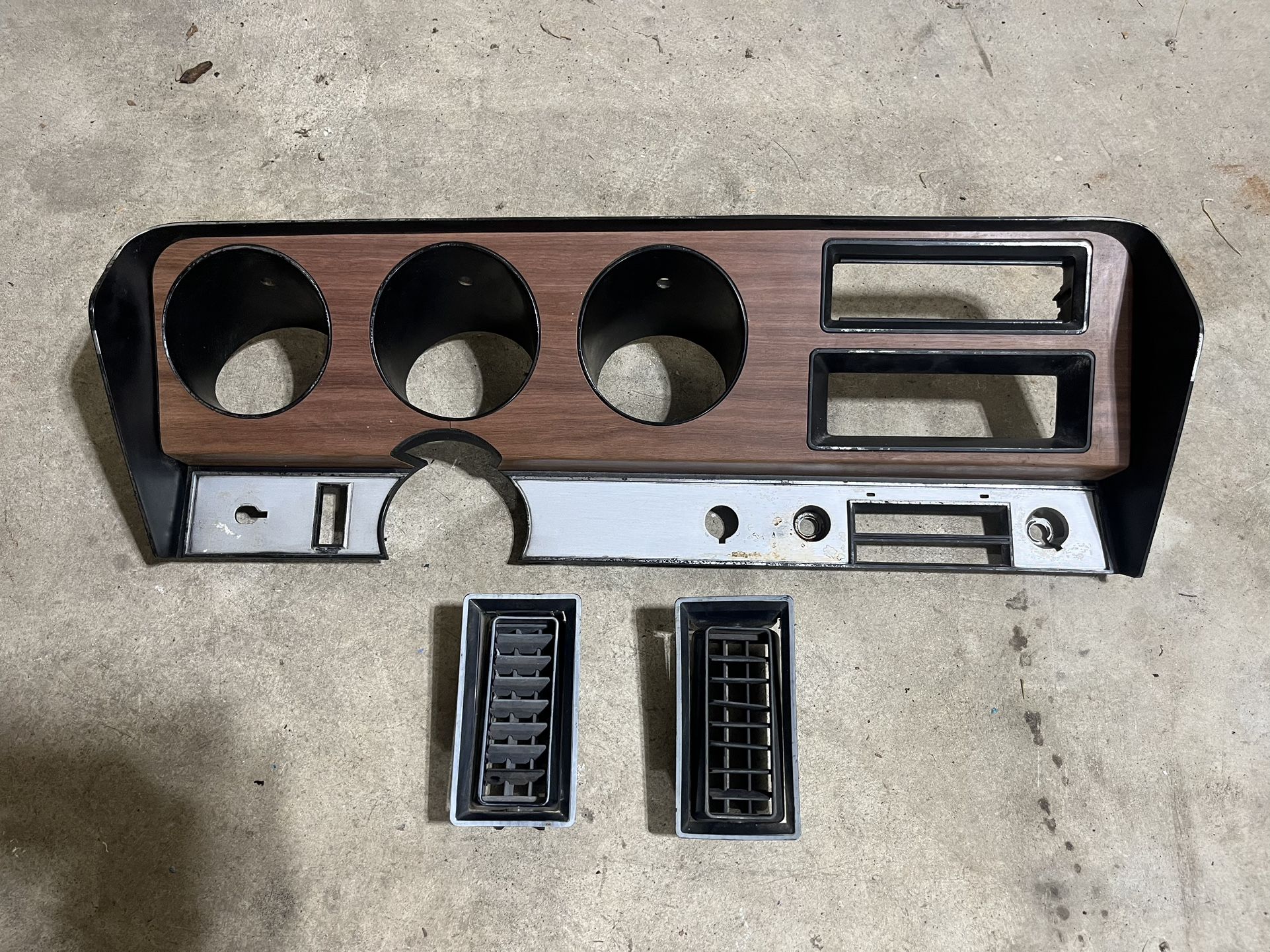 1970 - 72 Pontiac GTO A/C  Instrument Cluster Housing