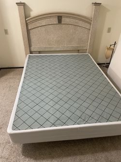 Queen bed frame for free
