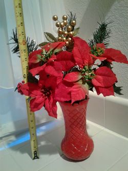 Artificial flowers in pot , Great for the Holidays. Asking $ 20 or Best offer
