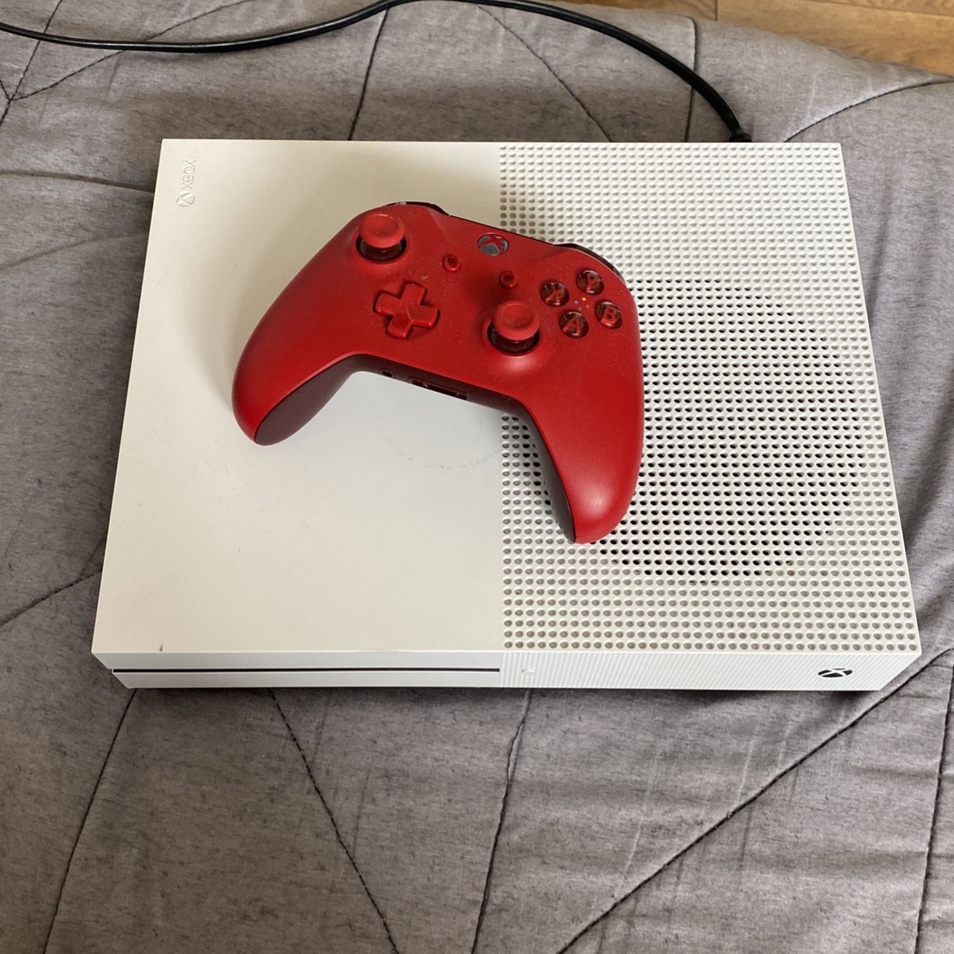 XBOX ONE S 1TB