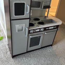Free Toy Kitchen 