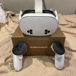 Meta Quest 3S VR Headset + Controllers