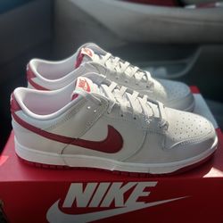 Nike Dunk Low...(Bone Red)