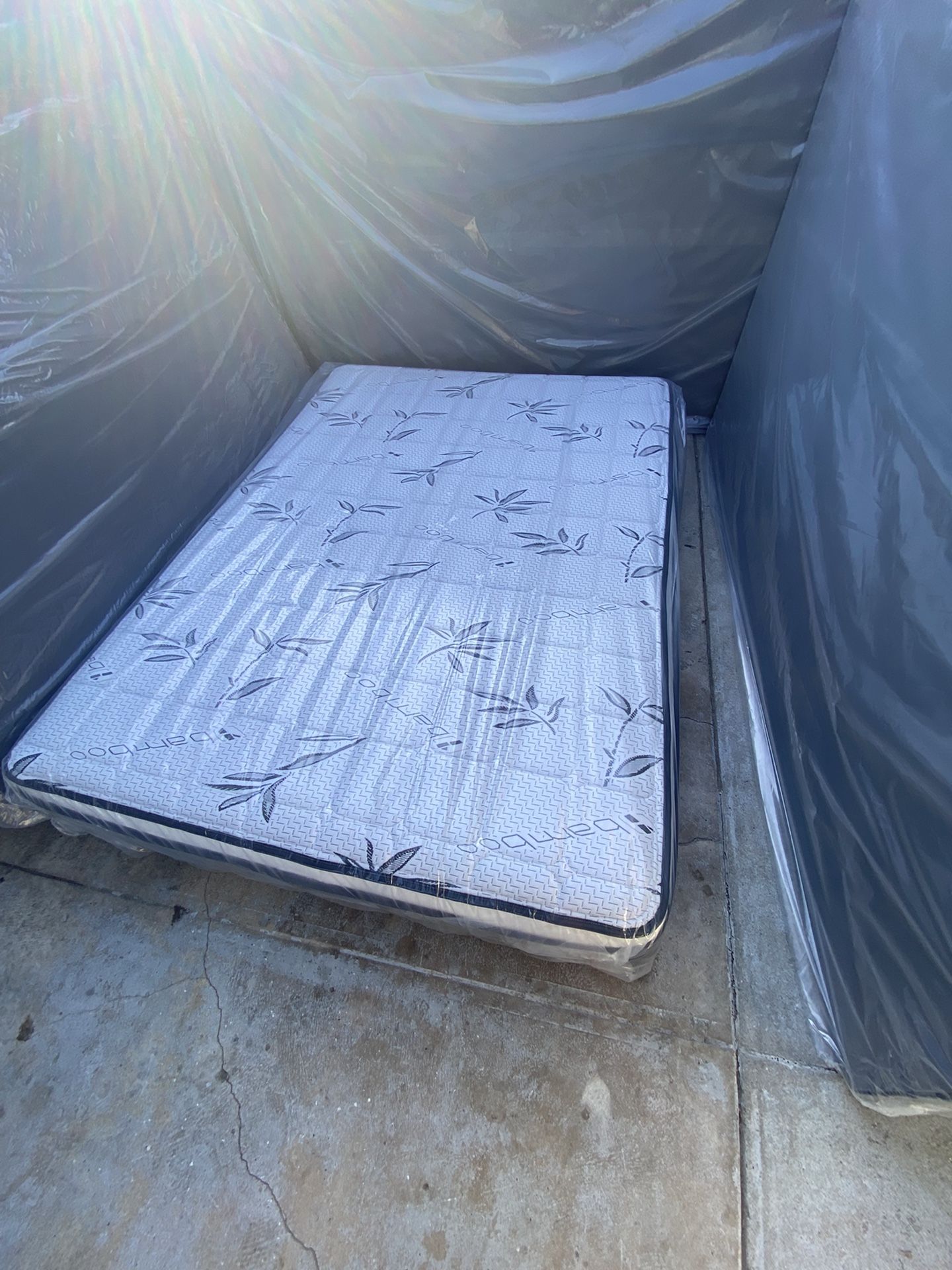 new orthopedic Pillow top mattresses Colchones nuevos ortopédicos pillow top Queen size $150 - $210 With Box Spring Full size $140 - $200 With B