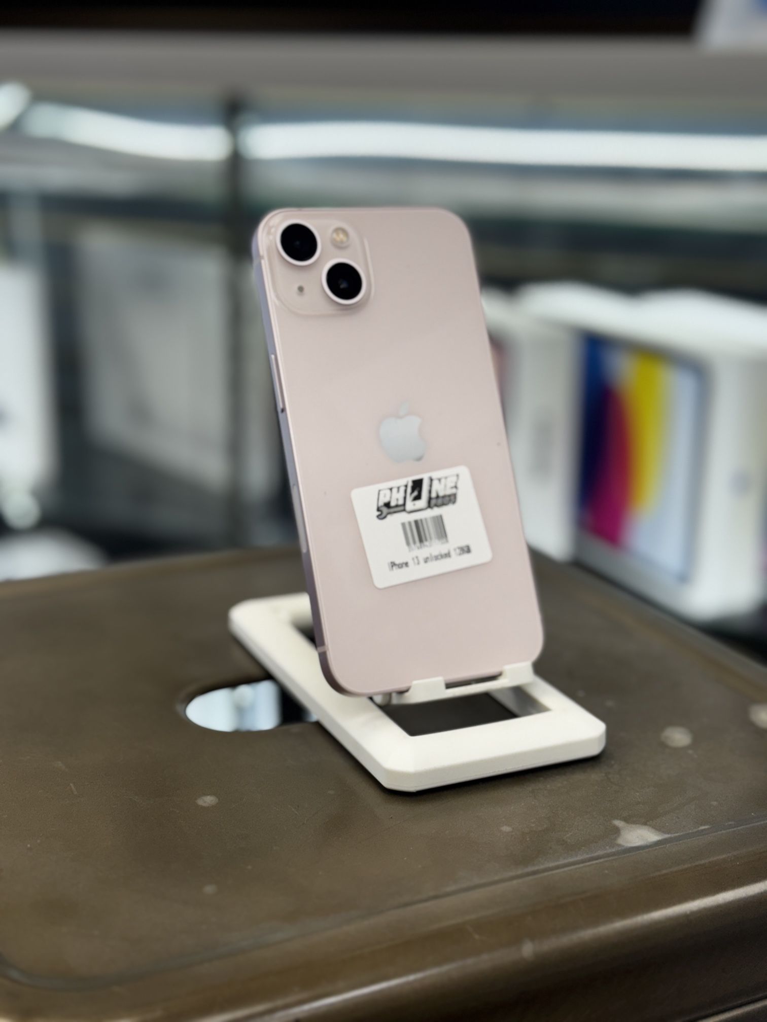 iPhone 13 (Factory Unlocked)