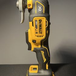 ATOMIC 20V MAX Cordless Brushless Oscillating Multi (Tool Only)