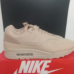 Air MAX MEN SIZE 13 NEW W/BOX Firm