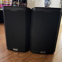 Alto TS410  Bluetooth Powered Speakers With 2 Gator 10 Inch Speaker Bags